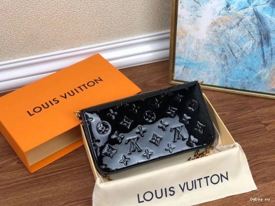 FÉLICIE POCHETTE VUITTON LOUIS 0824
